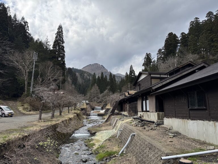 白神矢立 湯源郷の宿 日景温泉