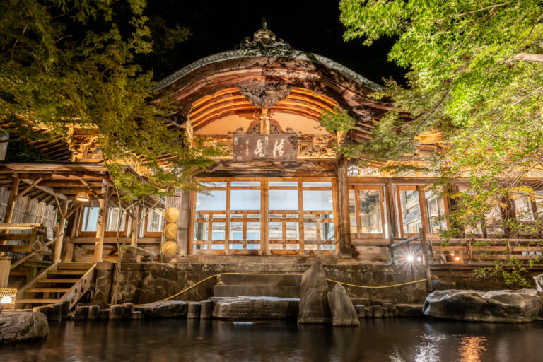 湯田中温泉 よろづや