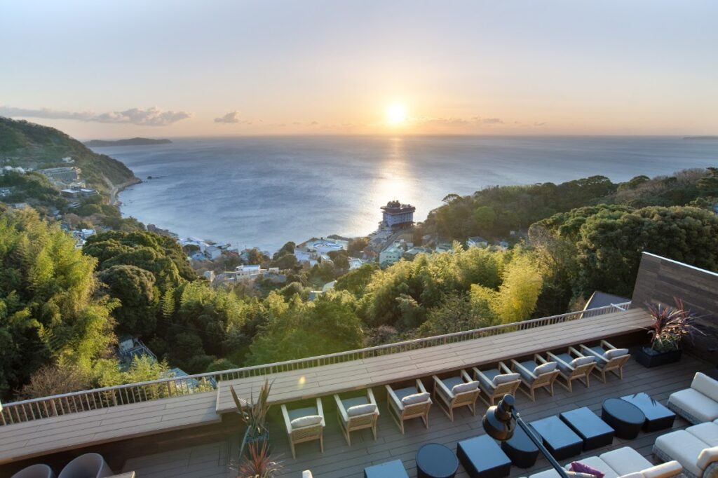 ATAMI せかいえ